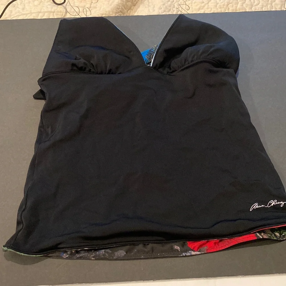 Reversible swimsuit top - Picture 2 of 5